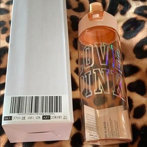 NWT PINK VS COLLEGIATE WATER BOTTLE PEACH IN COLOR
